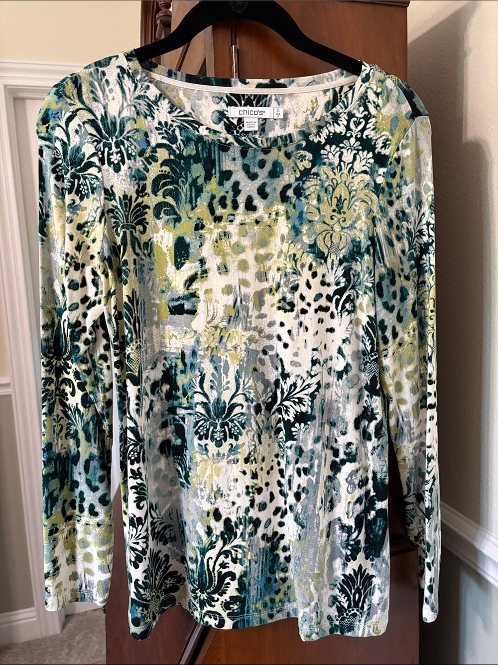 Chico's Teal Blues White Animal Floral Printed Long-Sleeve Top BOHO Shabby Chic